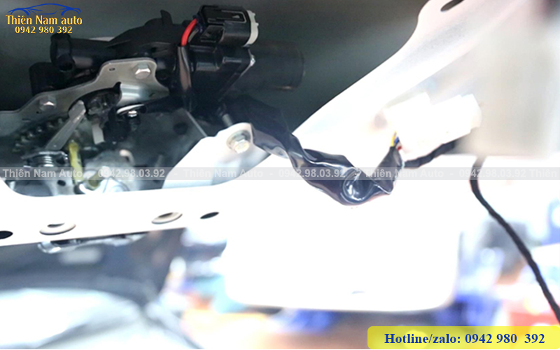 Cốp điện Perfect Car cho Hyundai Tucson lắp đặt âm trong xe
